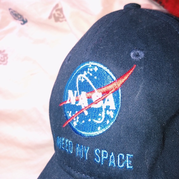 โ
๐๐๐ฌ๐ ๐๐๐ฌ๐๐๐๐ฅ๐ฅ ๐๐๐ญ โ
- Picture 4 of 4